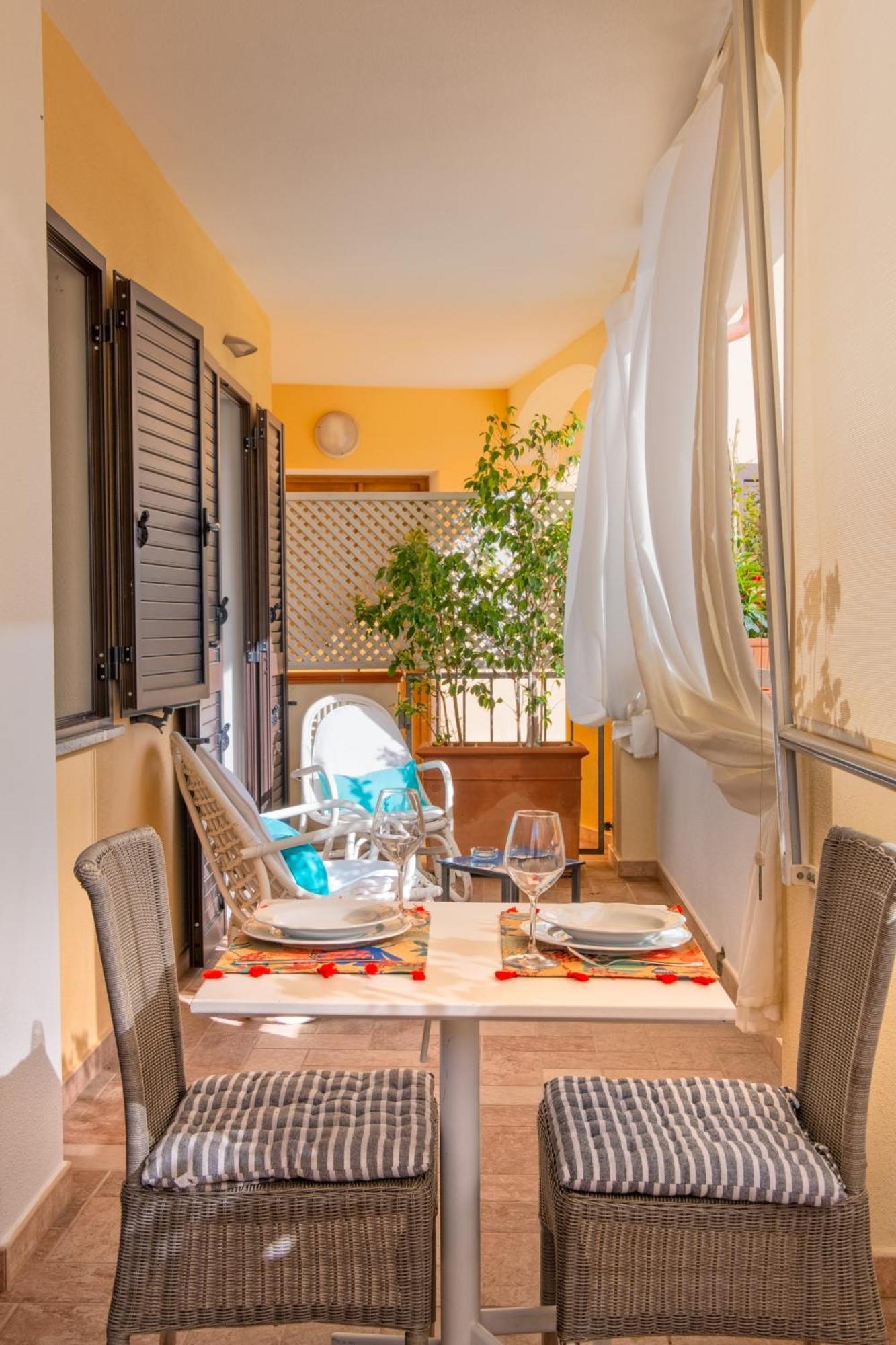 Orosei Home Holidays - I Fiori Экстерьер фото