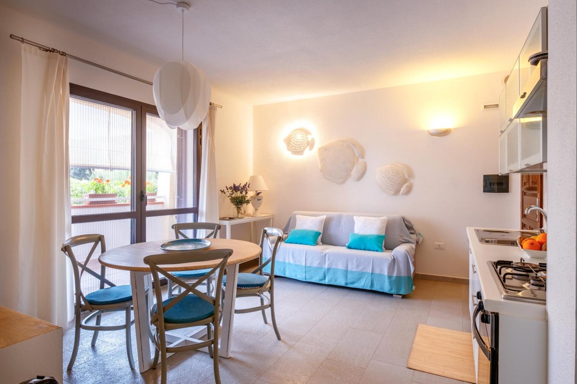 Orosei Home Holidays - I Fiori Экстерьер фото