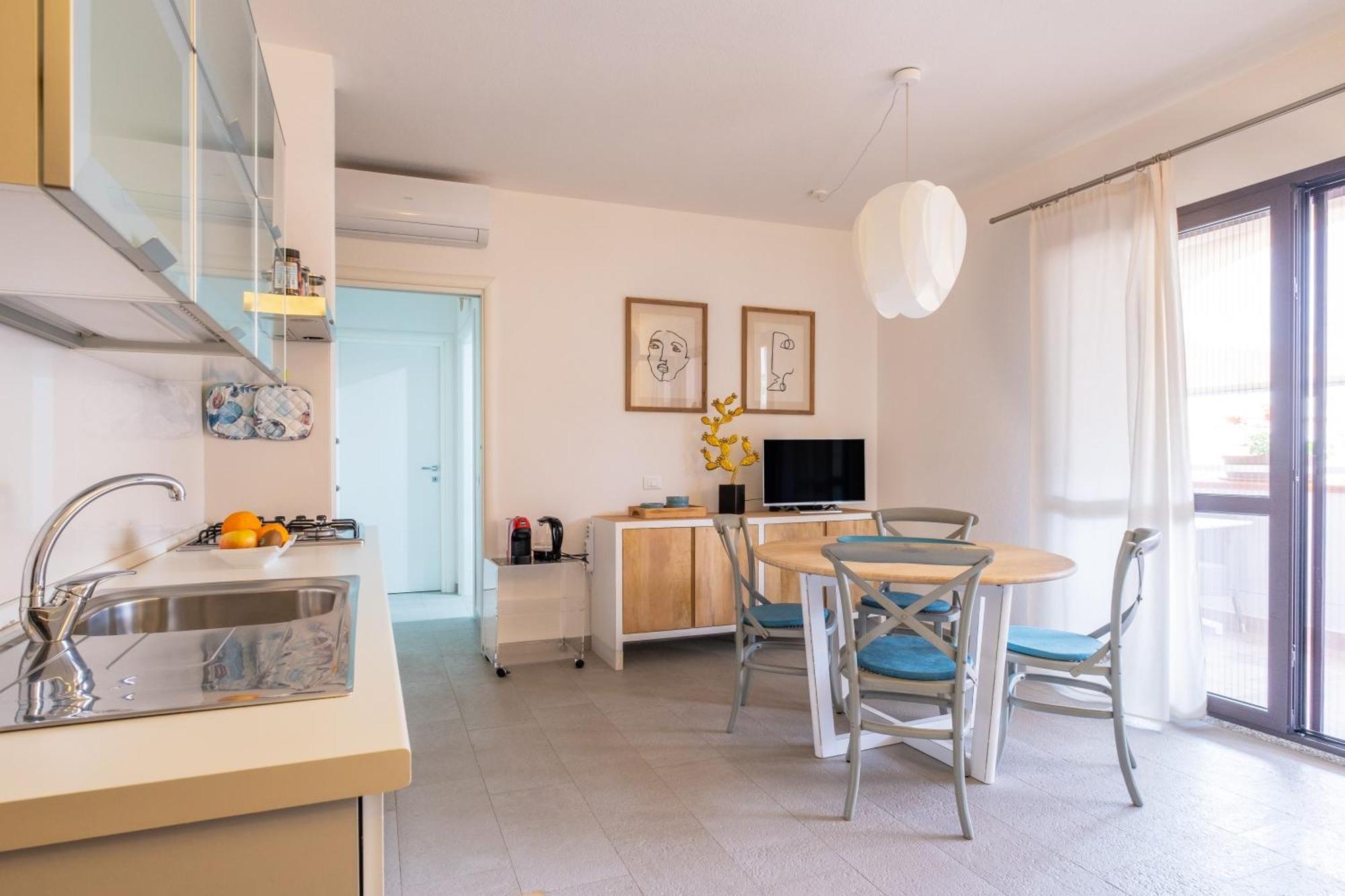 Orosei Home Holidays - I Fiori Экстерьер фото